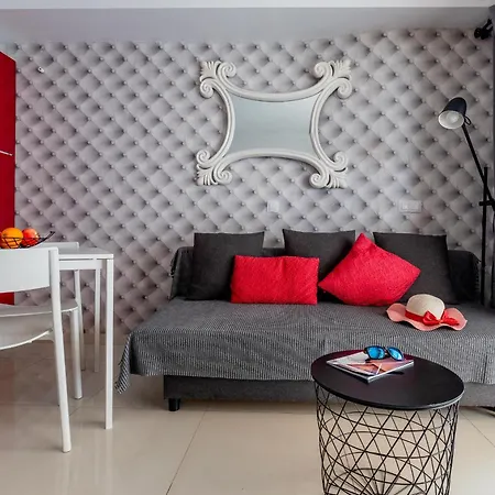 Beachfront Bliss - Tenerife Royal Gardens Apartment Playa de las Americas (Tenerife)