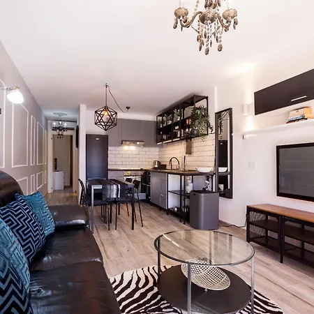 Beachfront Bliss - Tenerife Royal Gardens 아파트