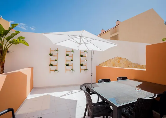 شقة Beachfront Bliss - Tenerife Royal Gardens