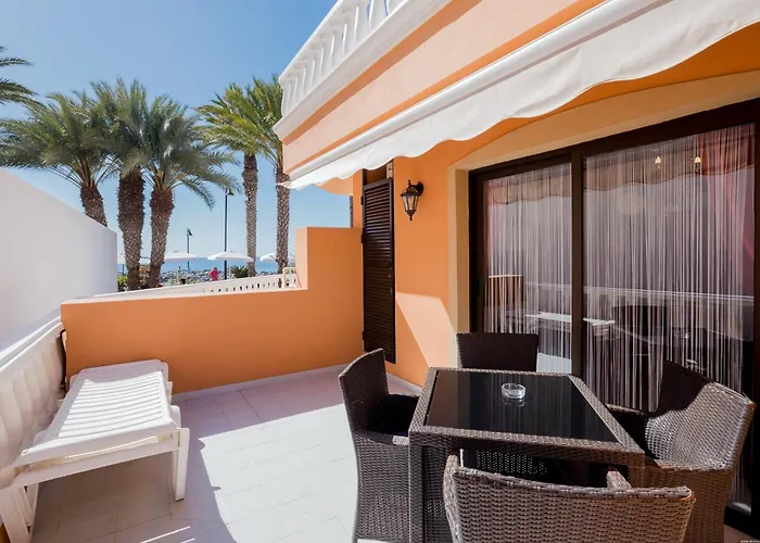 Beachfront Bliss - Tenerife Royal Gardens شقة