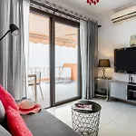 Beachfront Bliss - Tenerife Royal Gardens Apartment *