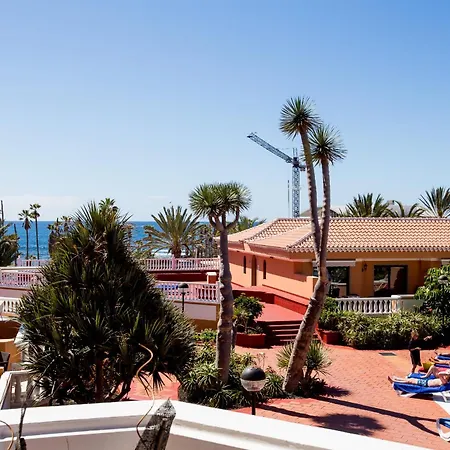 Beachfront Bliss - Tenerife Royal Gardens Apartment Playa de las Americas (Tenerife)