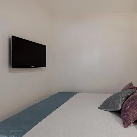 Beachfront Bliss - Tenerife Royal Gardens Apartment Playa de las Americas (Tenerife)