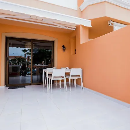 Beachfront Bliss - Tenerife Royal Gardens Apartman *