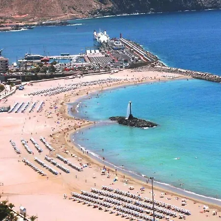 Beachfront Bliss - Tenerife Royal Gardens Apartment *