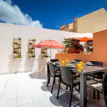 Apartment Beachfront Bliss - Tenerife Royal Gardens Playa de las Americas (Tenerife)