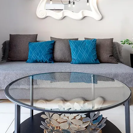 Apartment Beachfront Bliss - Tenerife Royal Gardens *