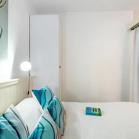 Apartment Beachfront Bliss - Tenerife Royal Gardens *