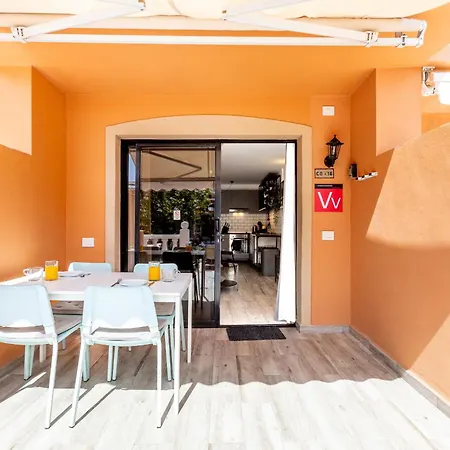 Beachfront Bliss - Tenerife Royal Gardens شقة