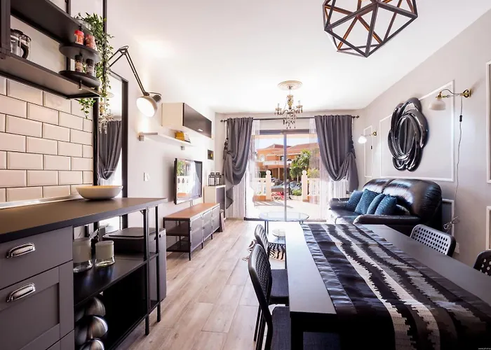 Beachfront Bliss - Tenerife Royal Gardens Apartman