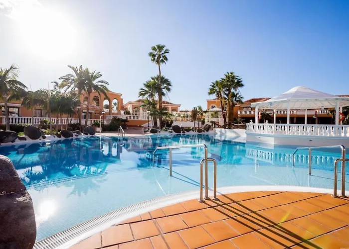 Beachfront Bliss - Tenerife Royal Gardens 美洲海滩