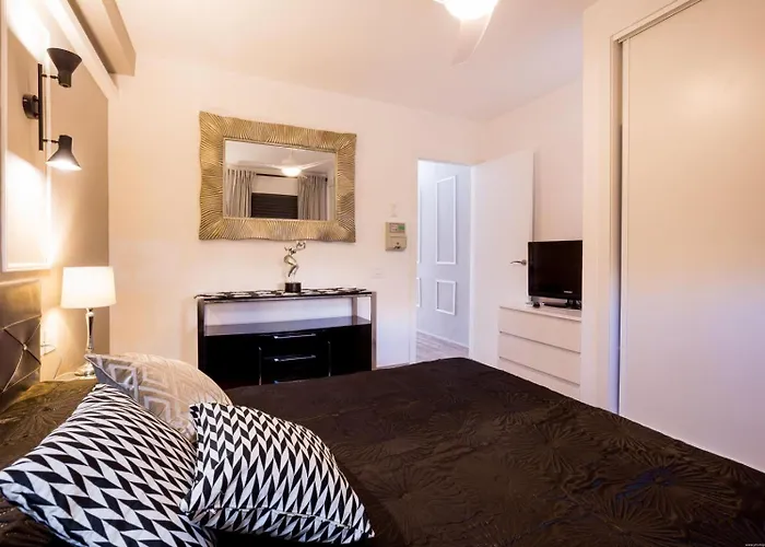 Beachfront Bliss - Tenerife Royal Gardens * Playa de las Americas (Tenerife)